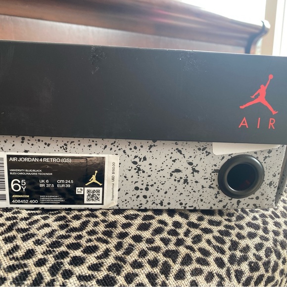 AUTHENTIC
Air Jordan 4 Retro (GS) University Blue/Black 408452-400 Size 6.5Y - Picture 4 of 12